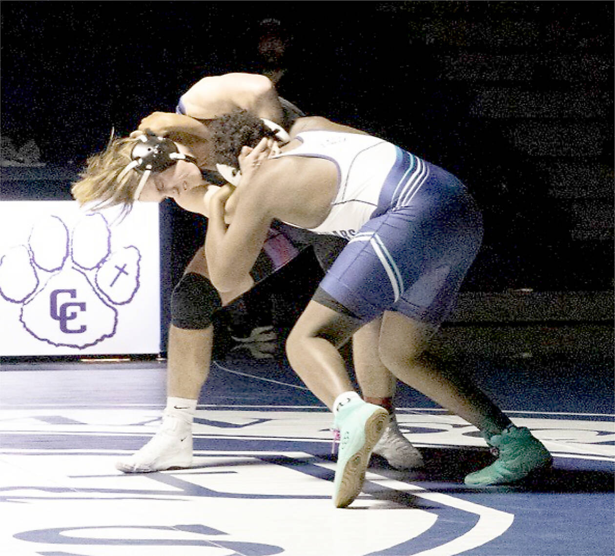East Jefferson’s Rylen Kruse, left, here wrestling against Cascade Christian is one of four East Jefferson wrestlers with outstanding won-loss records looking to place at the Mat Classic this weekend. (Nicole Johnson)