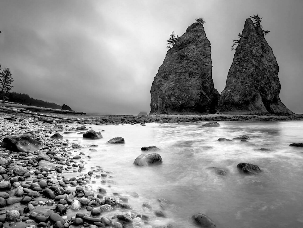 Becky Stinnett’s photograph “Split Rock Tides” will be on exhibit at Harbor Art Gallery throughout April.