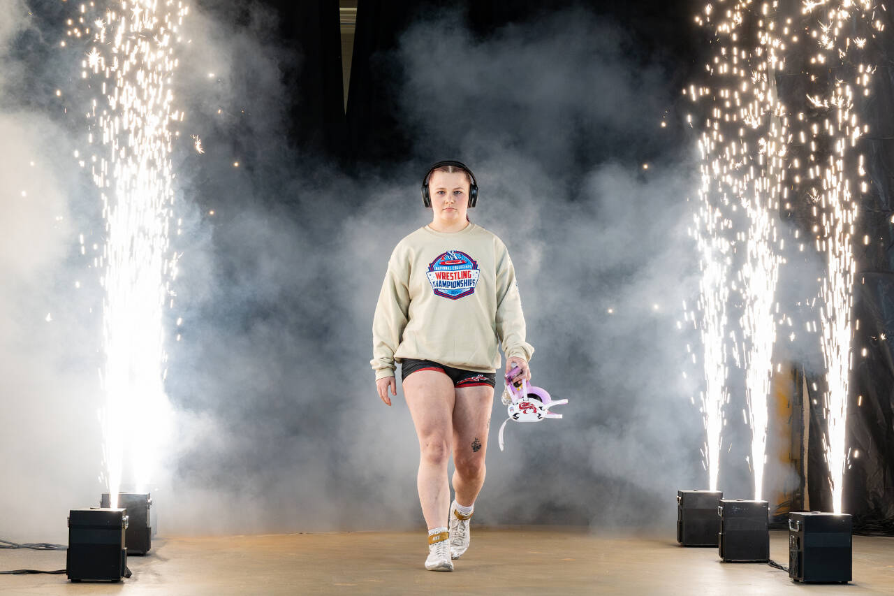Photo by Caleb Steele Photography/ Petra Bernsten makes a dramatic entrance for her finals match at the NCWA National Championships in Louisiana in March.