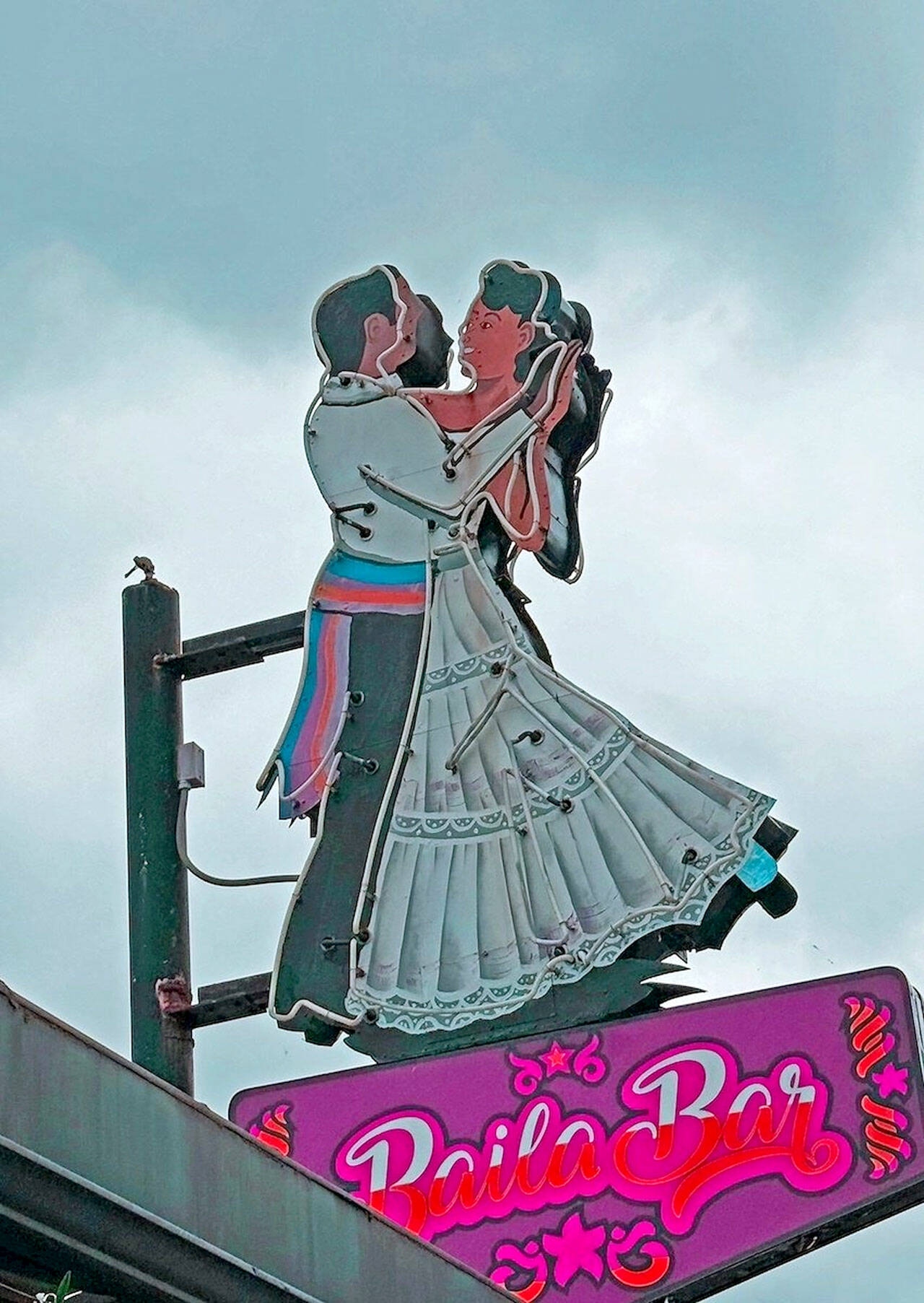 “Bailarines en el Cielo” (“Dancers in the Sky”), a 16-by-20-inch photograph infused on metal by Diane Urbani de la Paz, is part of Northwind Art’s Online Art Auction. (Diane Urbani de la Paz)